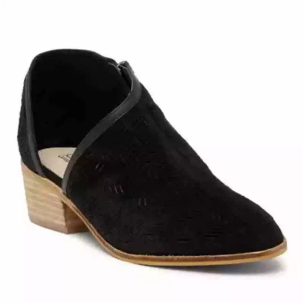 Catherine Malandrino Black Cut Out Boots Size 9